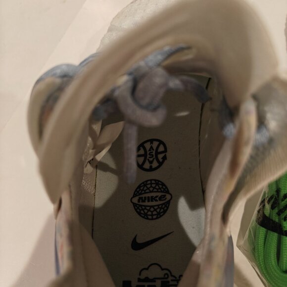 Nike LeBron 18 XXVIII 'Play for the Future' CW3156-400 Mens Size 8 Excellent - Picture 10 of 16